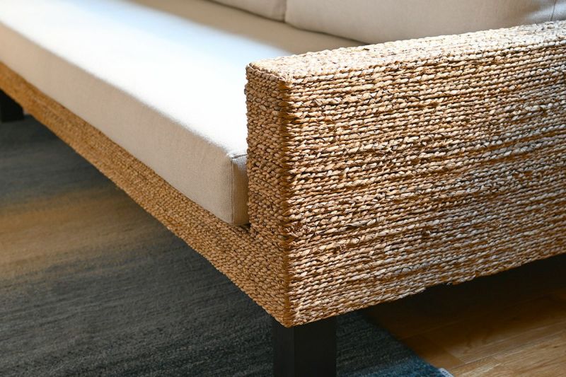 リラックスできるリビングシーンにおすすめKAJA人気のFARGO/オミソファ