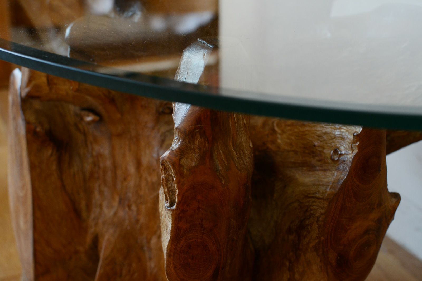 kaja 古木ルーツテーブル　80cm 自然がデザインしたアート「古木ガラステーブル」 | KAJA