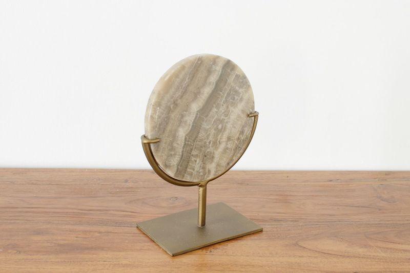 美しい天然石を使用した高級感のあるスタンドオブジェ オニキス