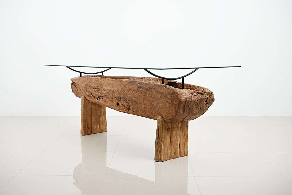 無骨な古木と洗練されたガラスの組み合わせ 古木ガラスダイニング