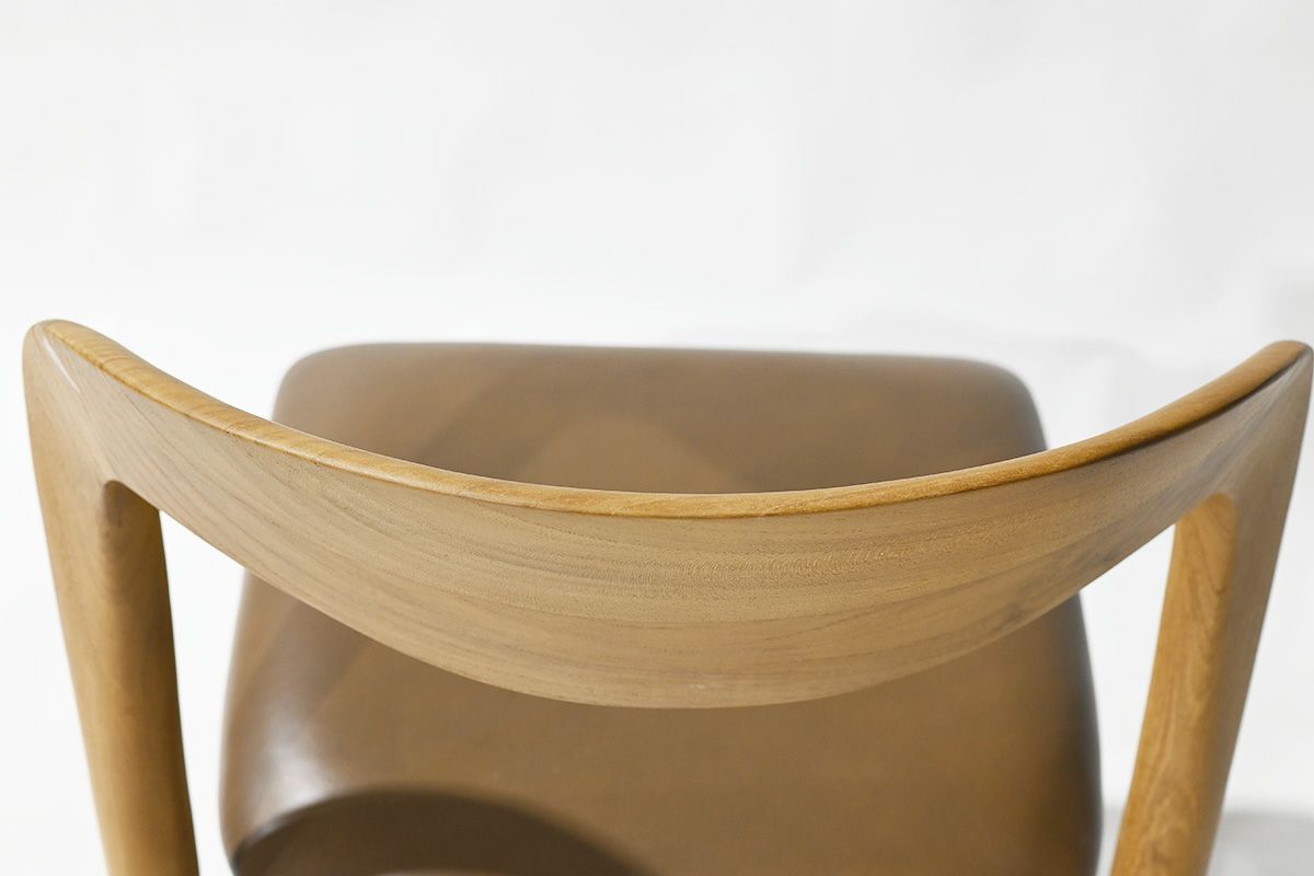 Polos (ポロス) Chair